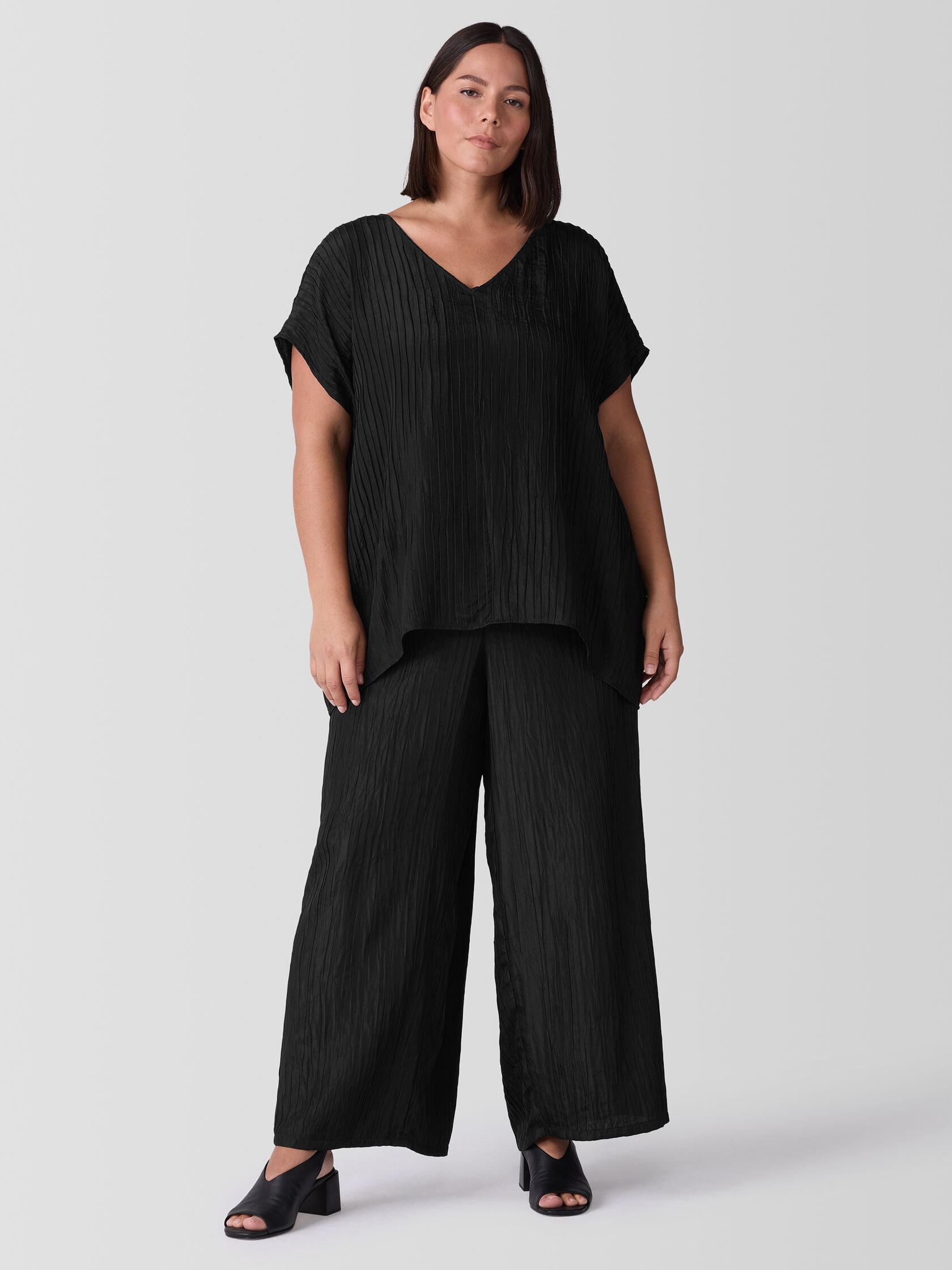 Textured Silk Jacquard V-Neck&nbsp;Top