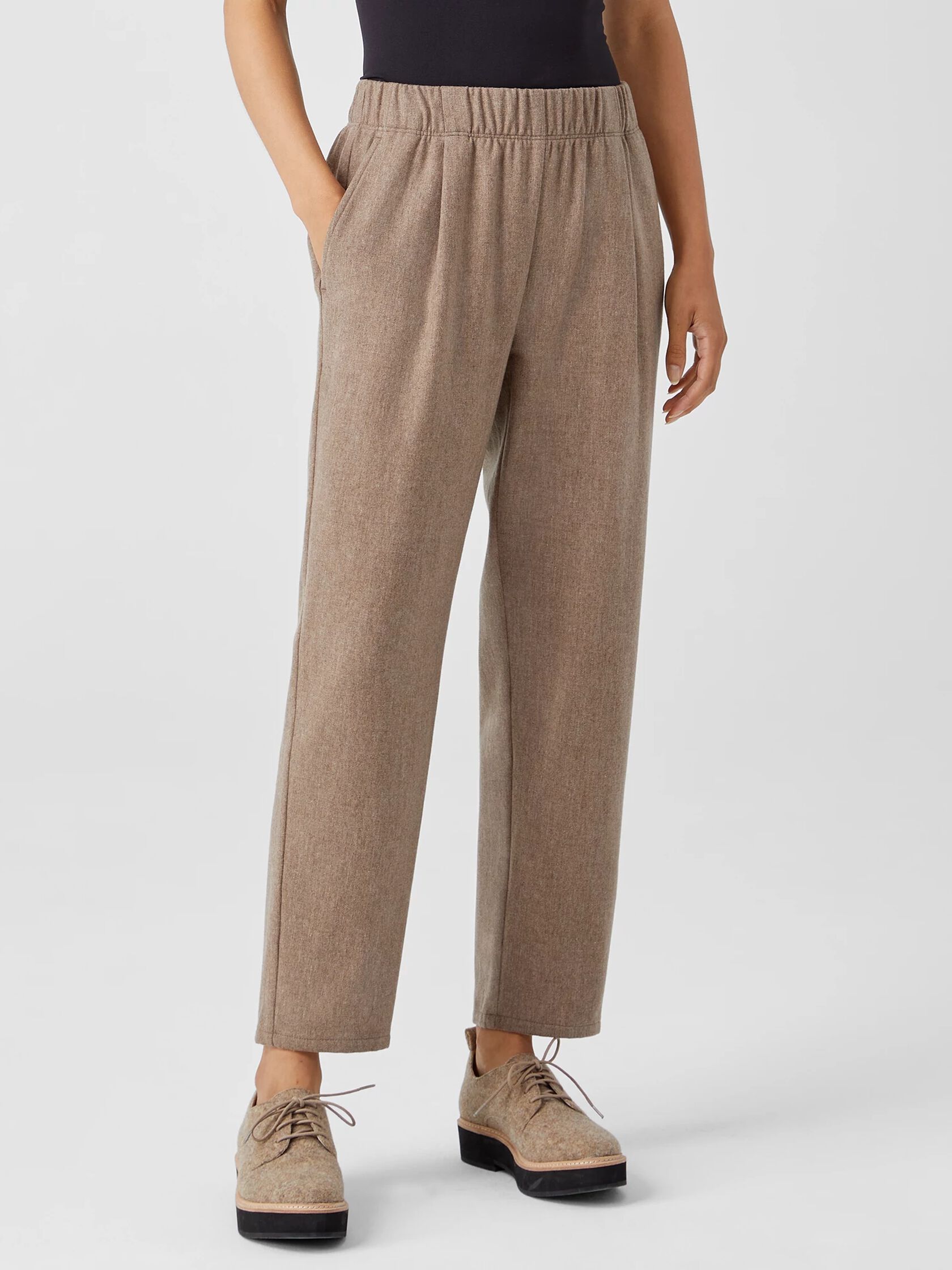 Soft Wool Flannel Pleated Tapered Pant