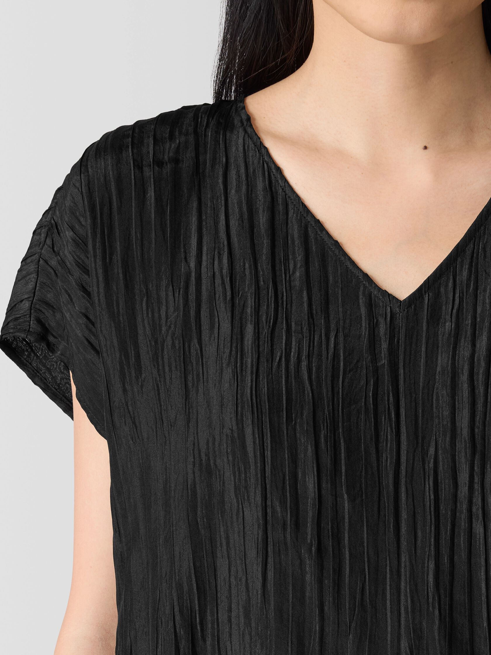 Textured Silk Jacquard V-Neck&nbsp;Top