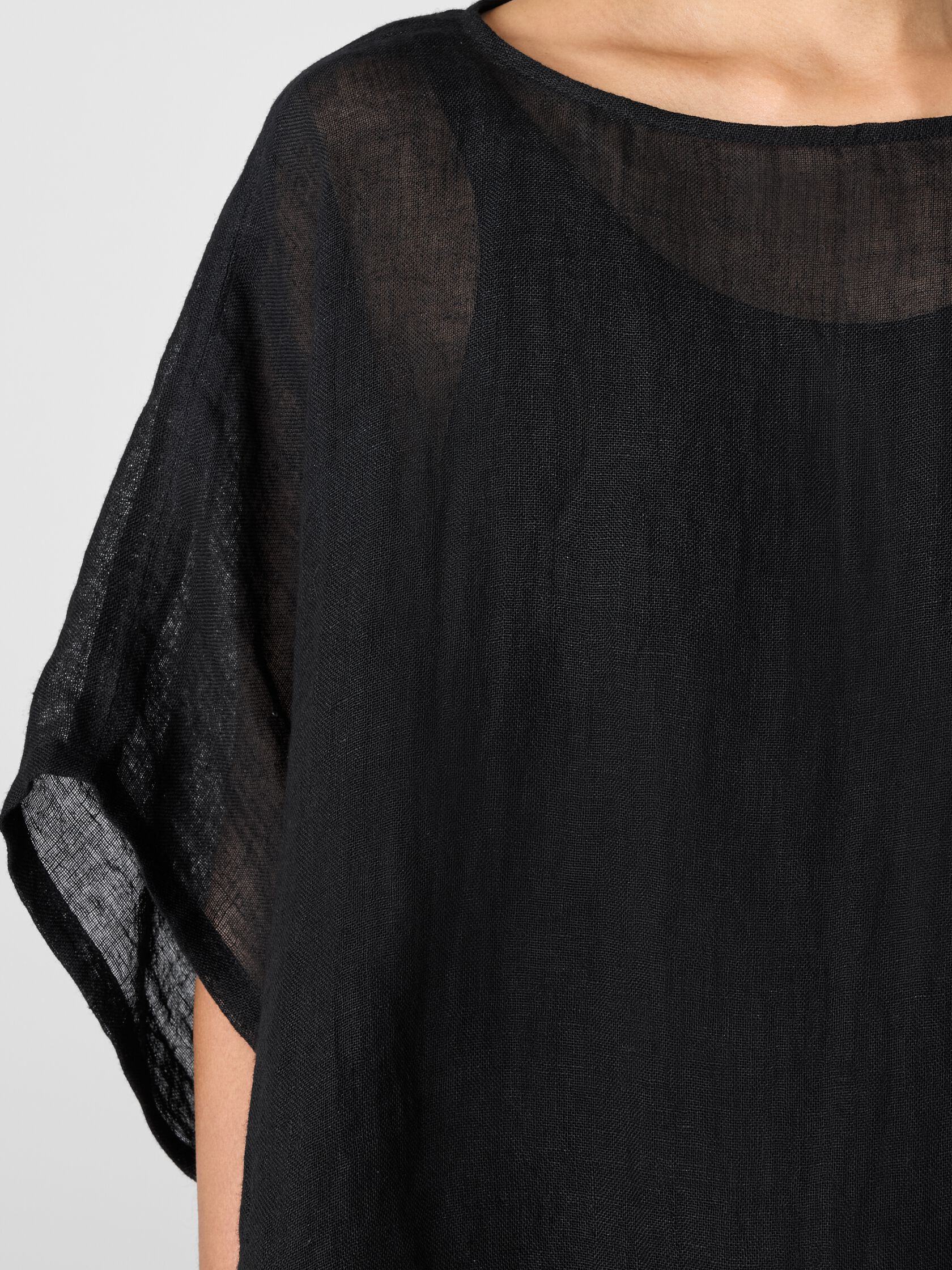 D&eacute;lav&eacute; Organic Linen Gauze Bateau Neck Poncho