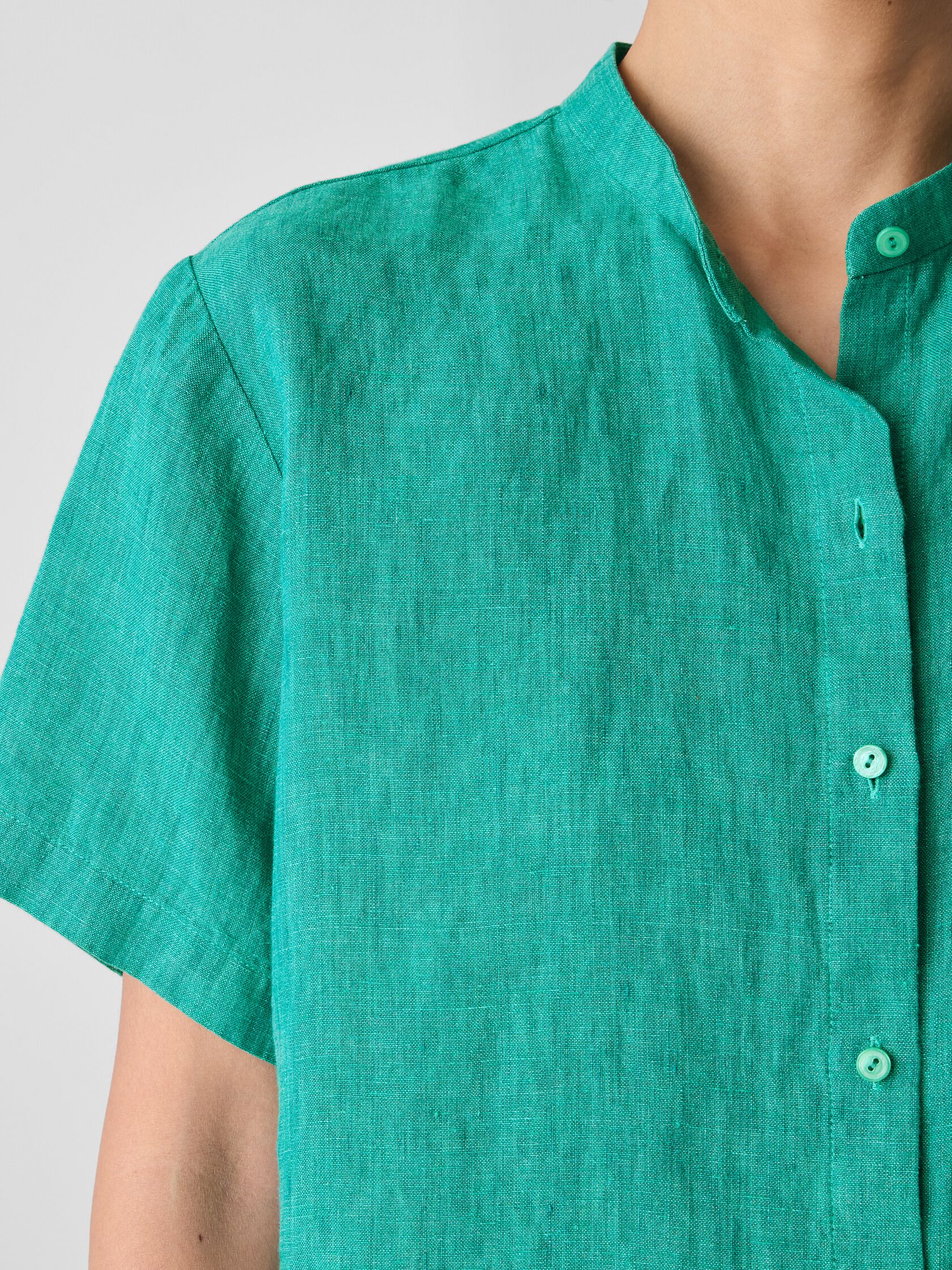 Washed Organic Linen D&eacute;lav&eacute; Band Collar Shirt