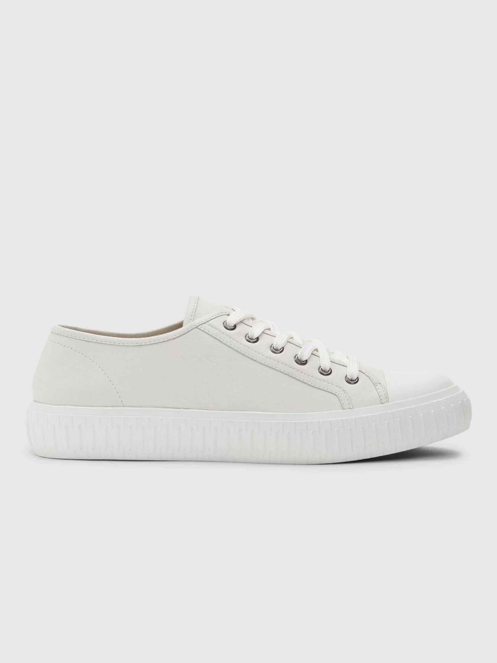 Nod Leather Sneaker
