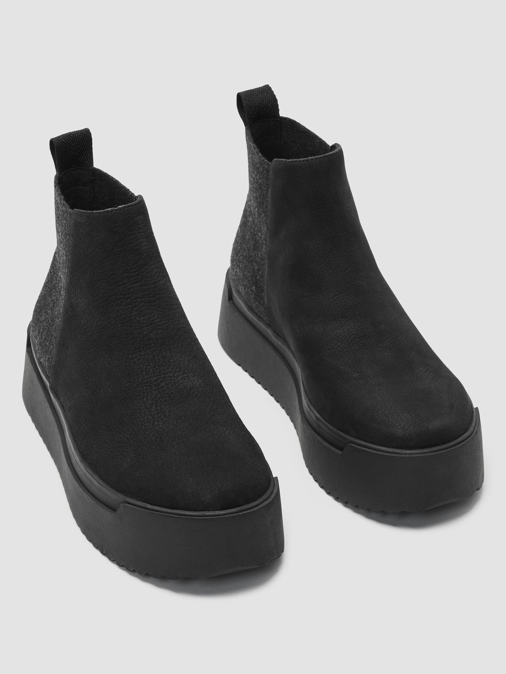 Meng Tumbled Nubuck Platform Sneaker