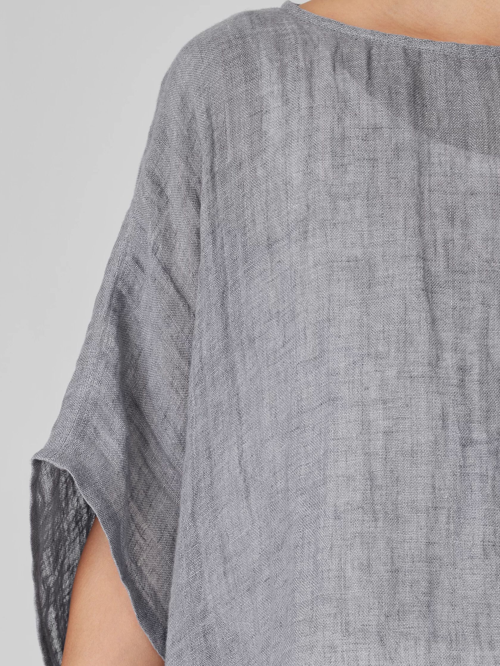 D&eacute;lav&eacute; Organic Linen Gauze Bateau Neck Poncho