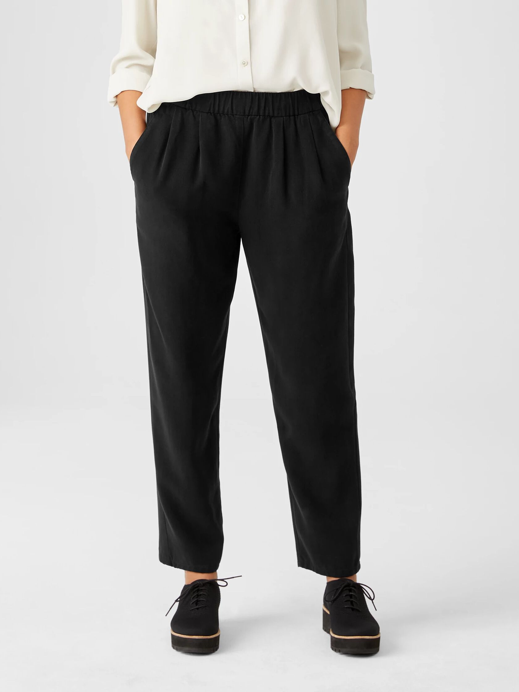 Soft Twill Pleated Tapered Pant