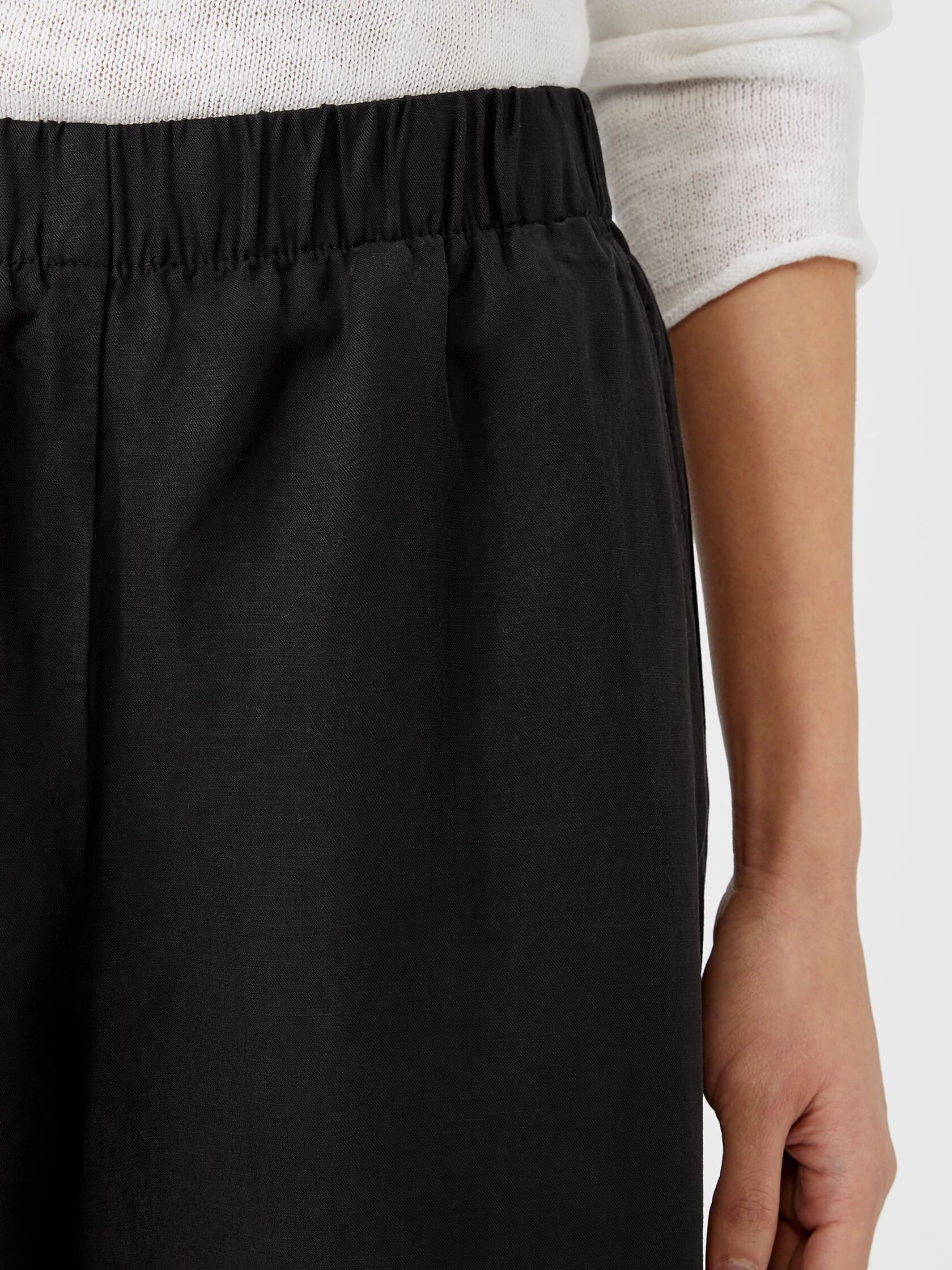 Linen Blend Wide-Leg Pant