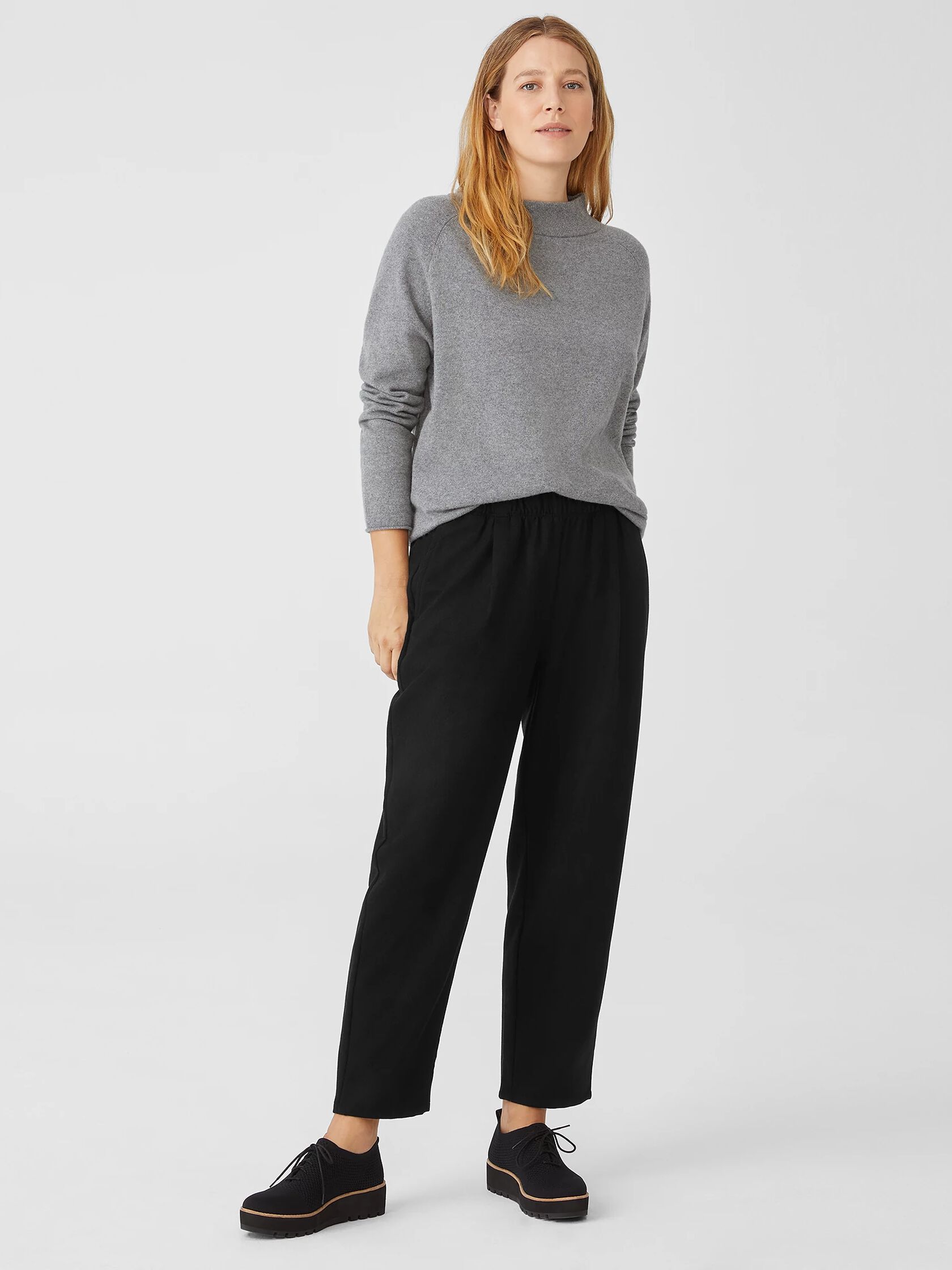 Soft Wool Flannel Pleated Tapered Pant