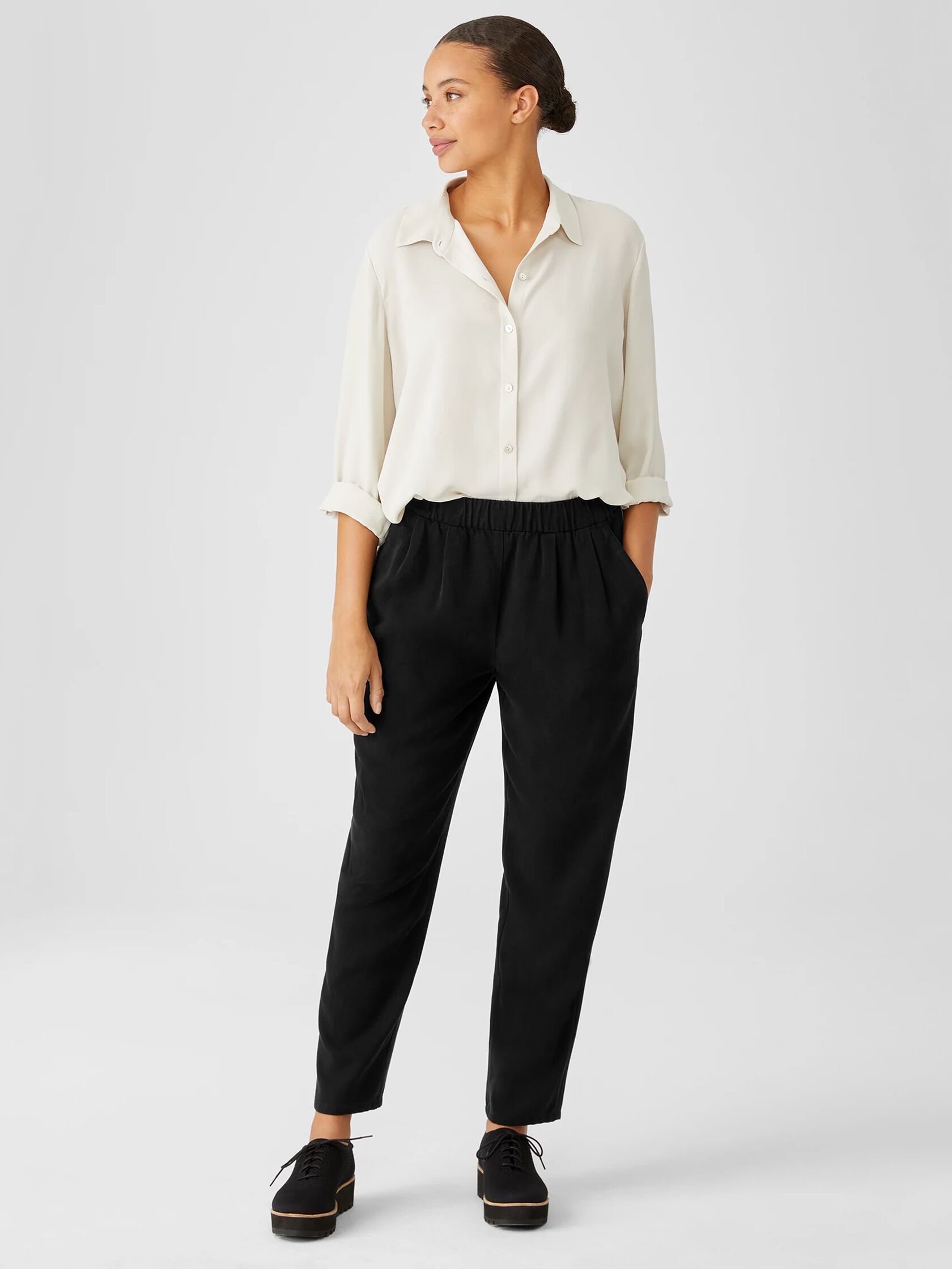 Soft Twill Pleated Tapered Pant