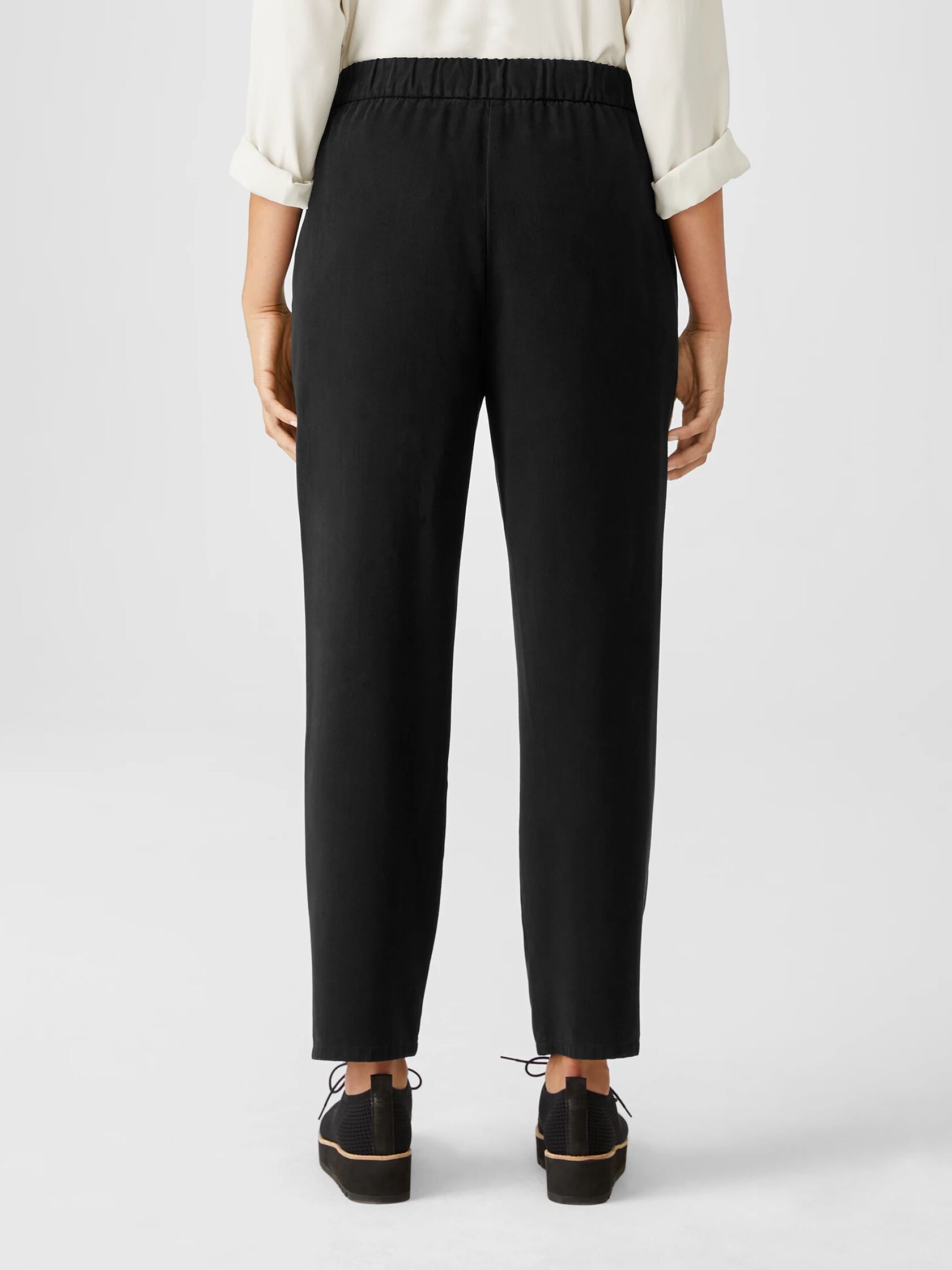 Soft Twill Pleated Tapered Pant